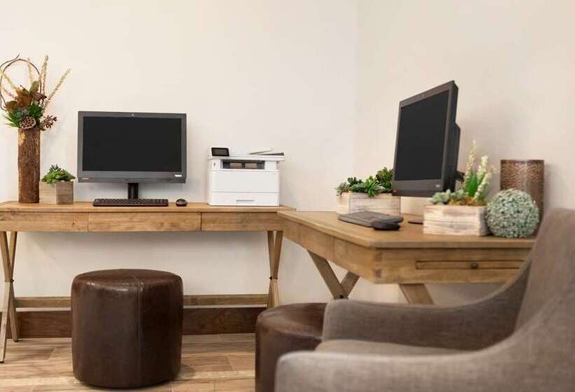 فندق Embassy Suites By Hilton Boulder