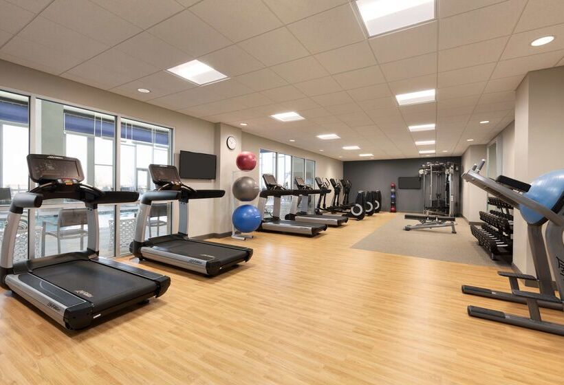 ホテル Embassy Suites By Hilton Denton Convention Center