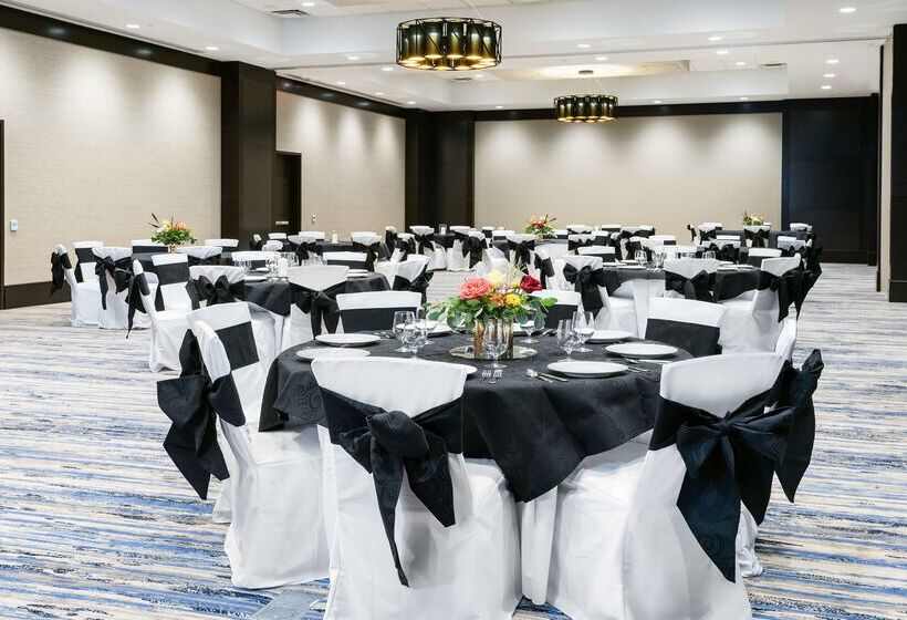 فندق Embassy Suites By Hilton College Station, Tx