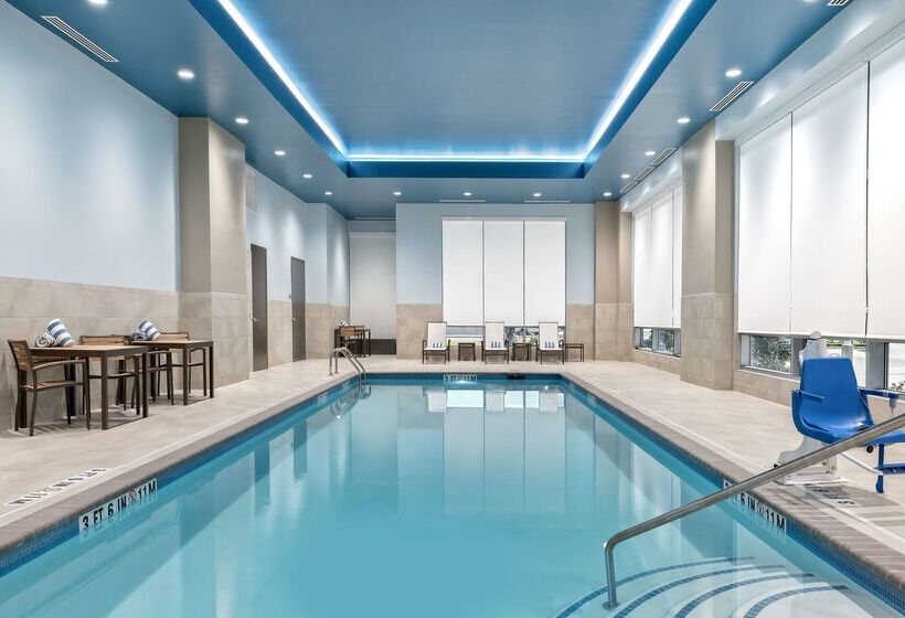 فندق Embassy Suites By Hilton College Station, Tx