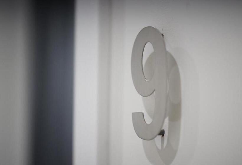 ホテル Forty Two Block A