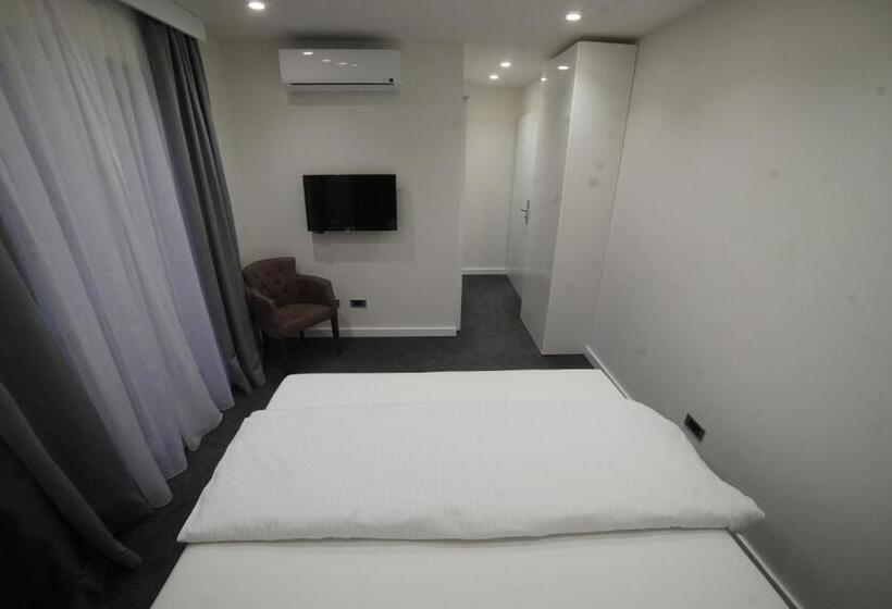 ホテル Forty Two Block A