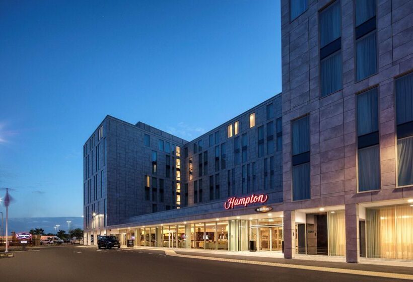 Отель Hampton By Hilton London Stansted Airport