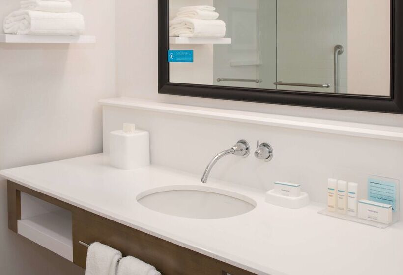 Отель Hampton Inn & Suites Portlandpearl District