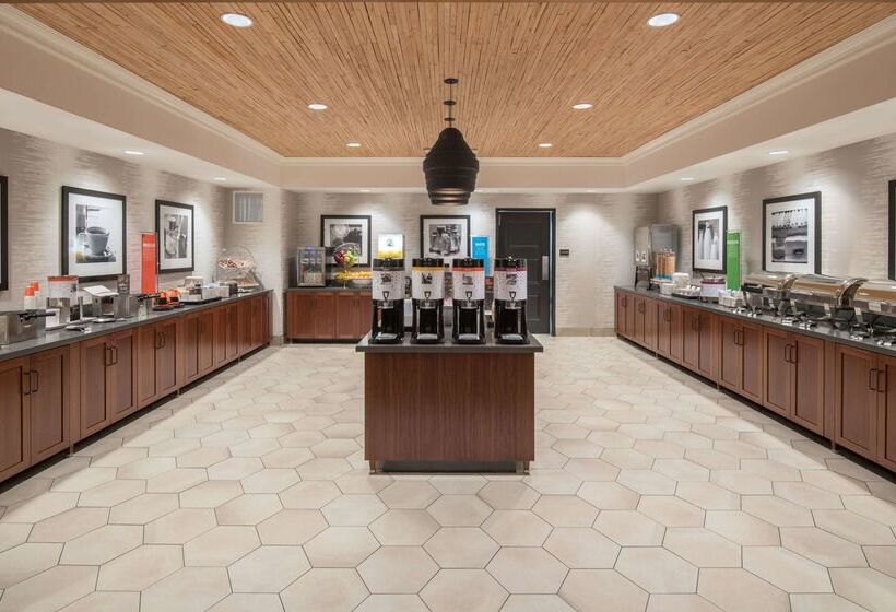 Отель Hampton Inn & Suites Portlandpearl District