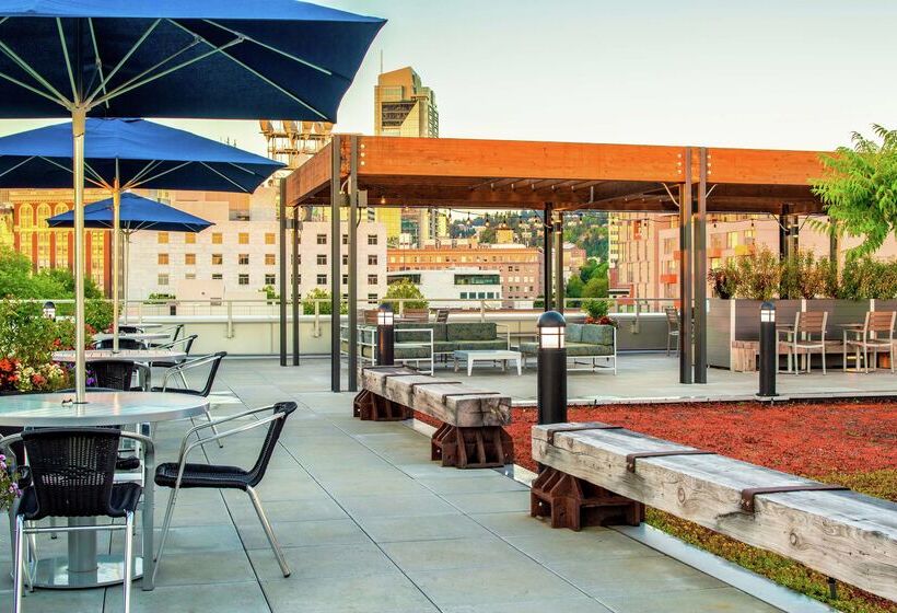 Отель Hampton Inn & Suites Portlandpearl District