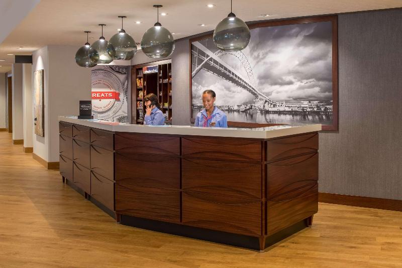 Отель Hampton Inn & Suites Portlandpearl District