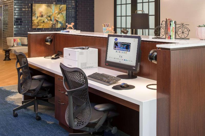 Отель Hampton Inn & Suites Portlandpearl District