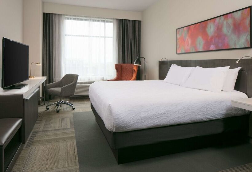בית מלון כפרי Hilton Garden Inn Iowa City Downtown University