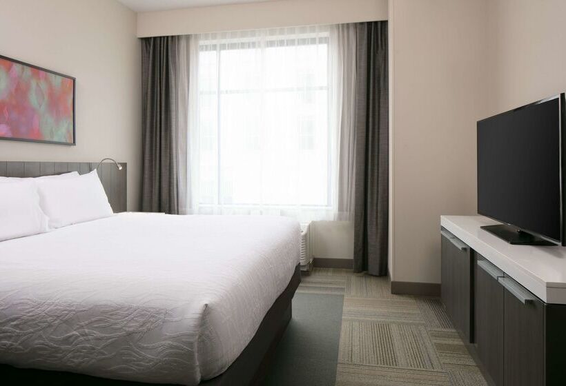 בית מלון כפרי Hilton Garden Inn Iowa City Downtown University