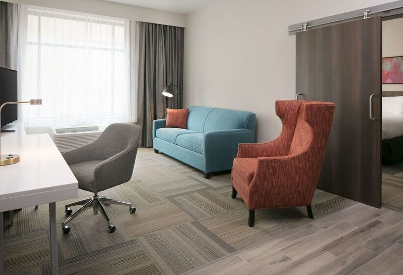 בית מלון כפרי Hilton Garden Inn Iowa City Downtown University