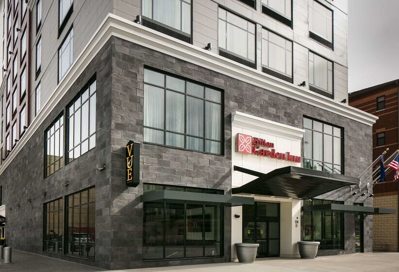 בית מלון כפרי Hilton Garden Inn Iowa City Downtown University