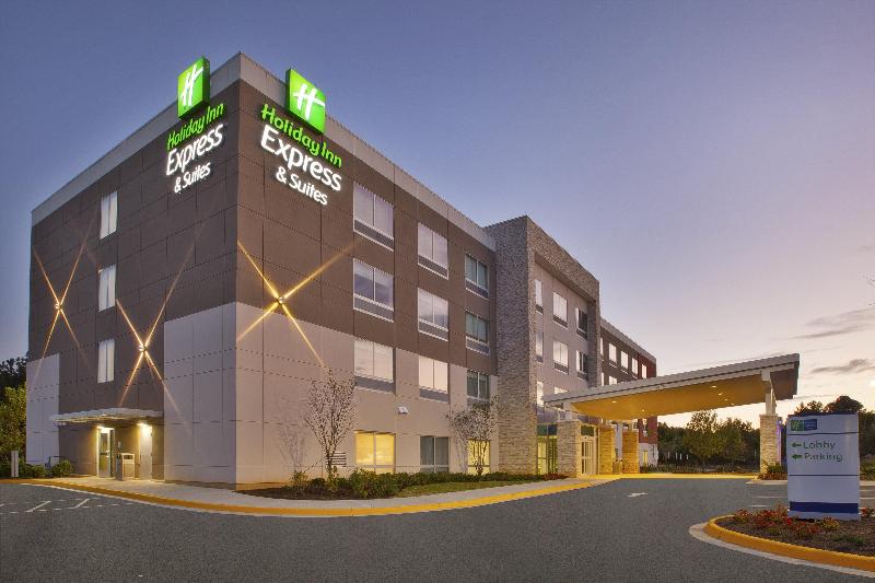 فندق Holiday Inn Express And Suites South Hill, An Ihg