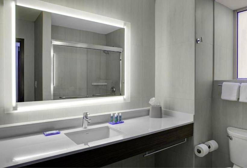 فندق Holiday Inn Express  Bronx Nyc  Yankee Stadium, An Ihg
