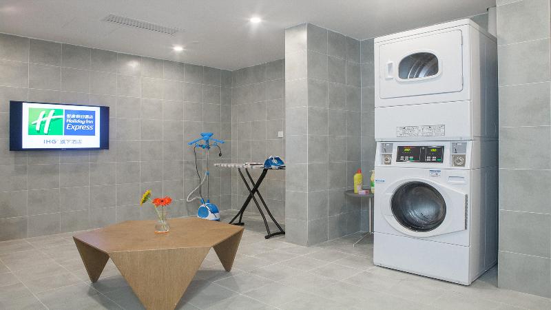 هتل Holiday Inn Express Chengdu Airport Zone, An Ihg