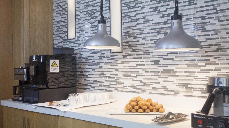 هتل Holiday Inn Express Chengdu Airport Zone, An Ihg