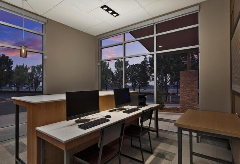 Отель Holiday Inn Express & Suites   Portland Airport   Cascade Stn, An Ihg