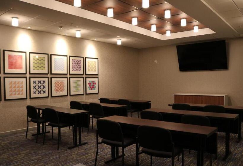 فندق Holiday Inn Express & Suites   Portland Airport   Cascade Stn, An Ihg