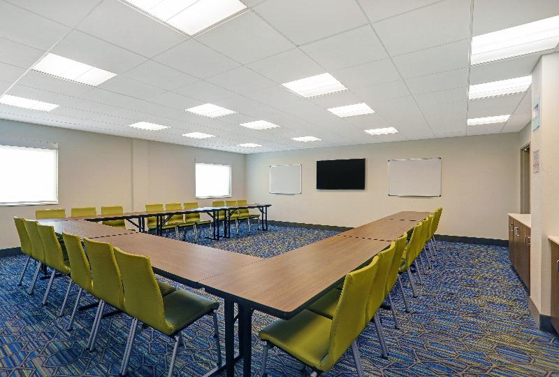 فندق Holiday Inn Express & Suites   Lenexa   Overland Park Area, An Ihg