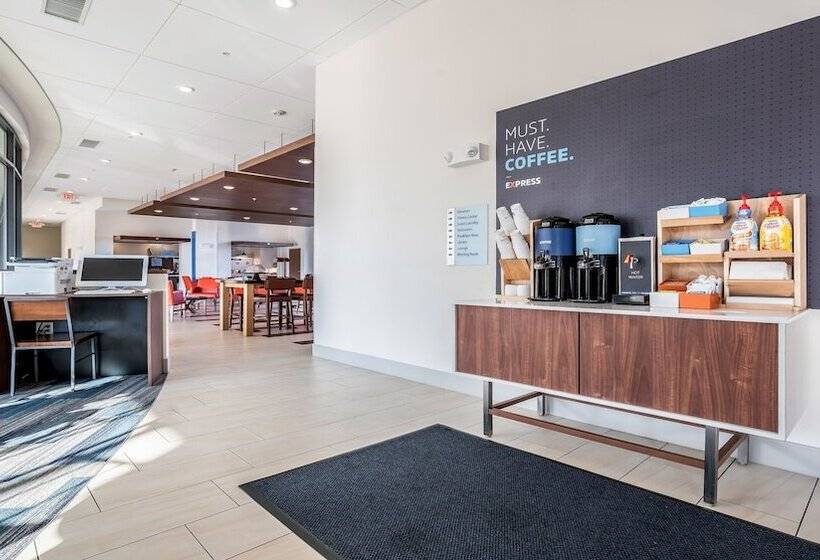 فندق Holiday Inn Express & Suites Platteville, An Ihg