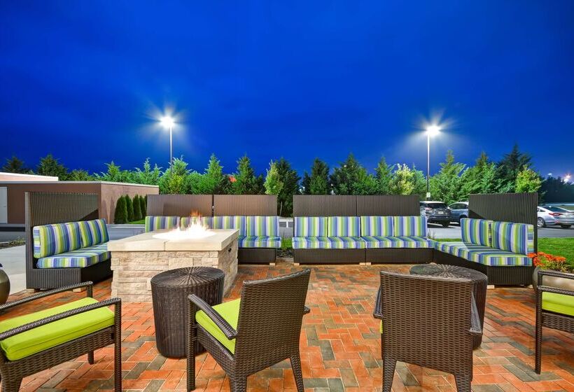 فندق Home2 Suites By Hilton Charles Town