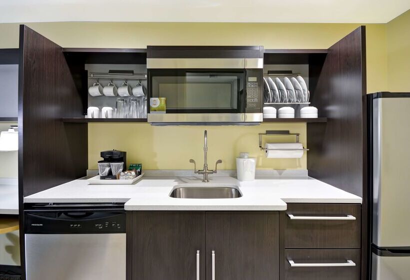 هتل Home2 Suites By Hilton Maumee Toledo