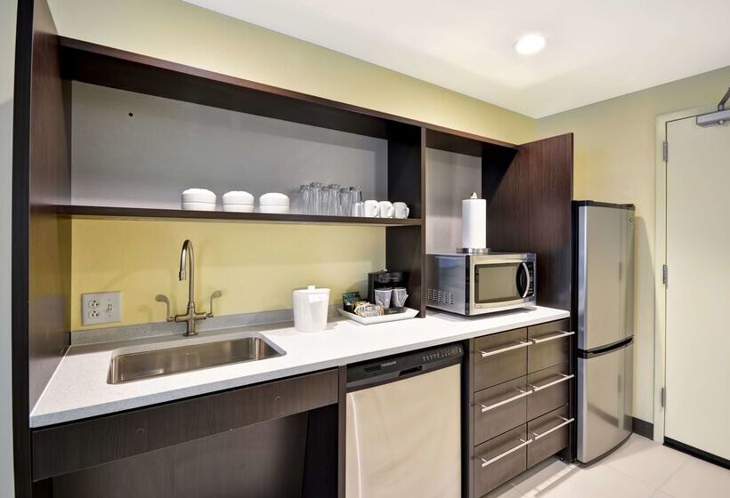 هتل Home2 Suites By Hilton Maumee Toledo