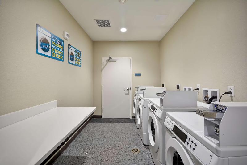 هتل Home2 Suites By Hilton Maumee Toledo