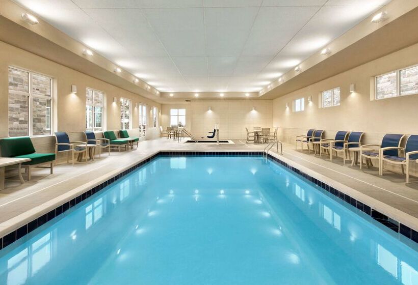 هتل Homewood Suites By Hilton Hartford Manchester