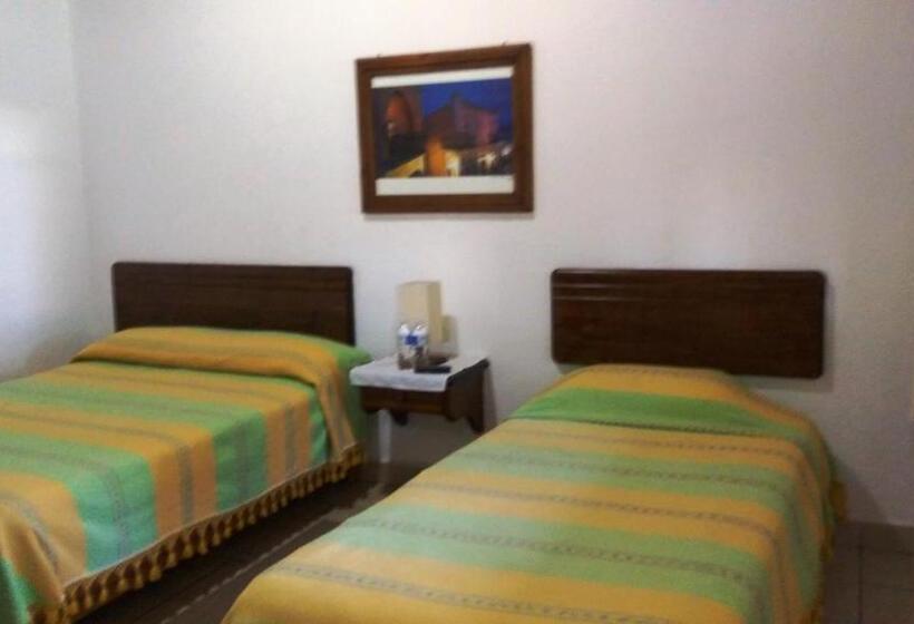 فندق Los Mezquites