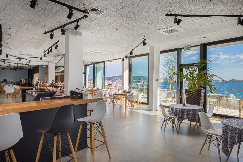 هتل Ola  Adults Only