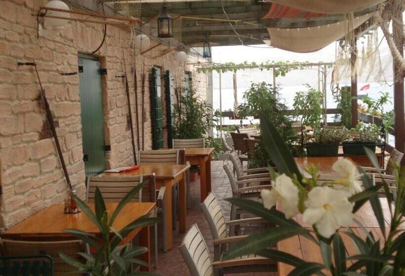 בית מלון כפרי Palace Vrkljan