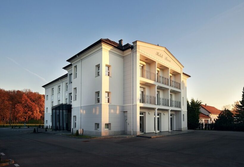 בית מלון כפרי Raca