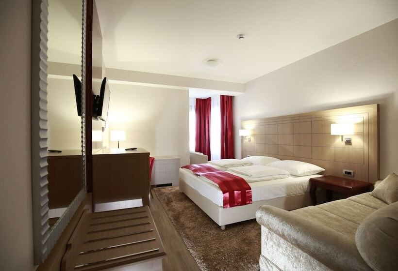 בית מלון כפרי Raca