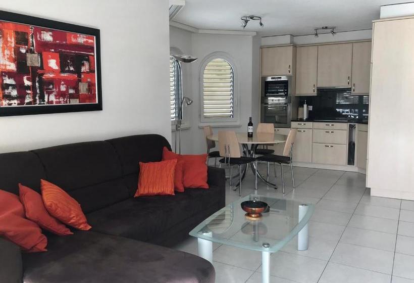 ホテル Residenz Ambassador A11