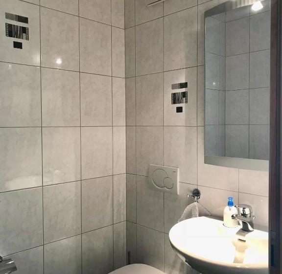 ホテル Residenz Ambassador A11