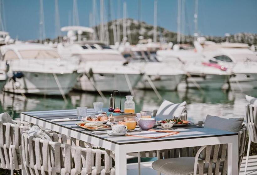 فندق Stomorin Marina Hramina