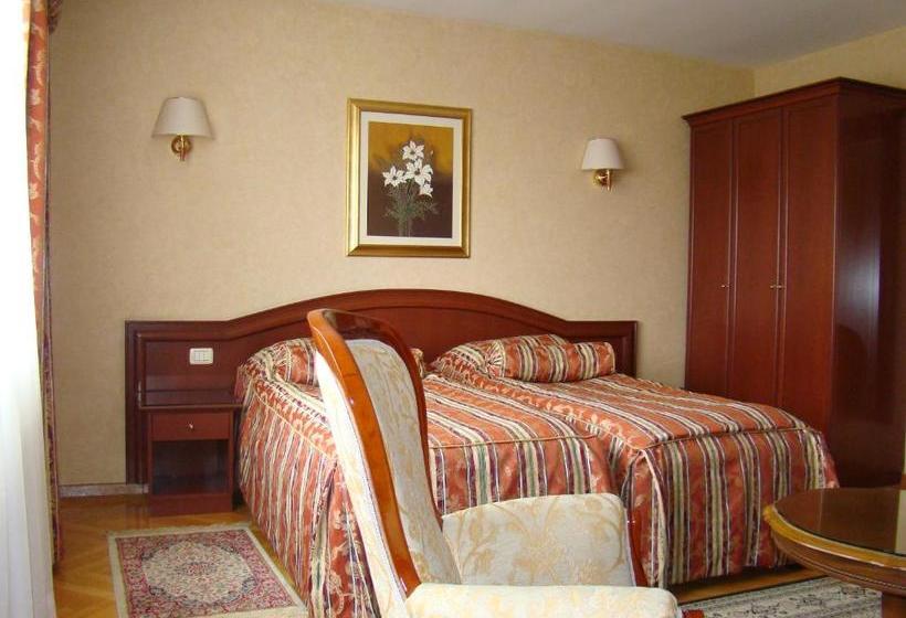 فندق Vila Ariston