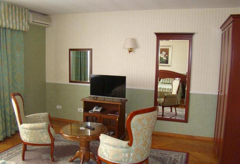 فندق Vila Ariston