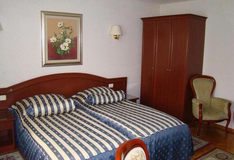 فندق Vila Ariston