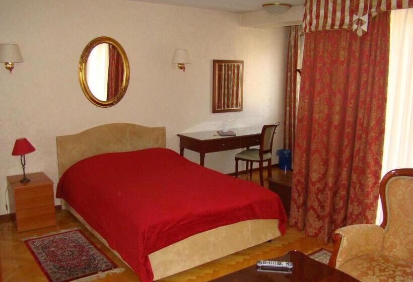 فندق Vila Ariston