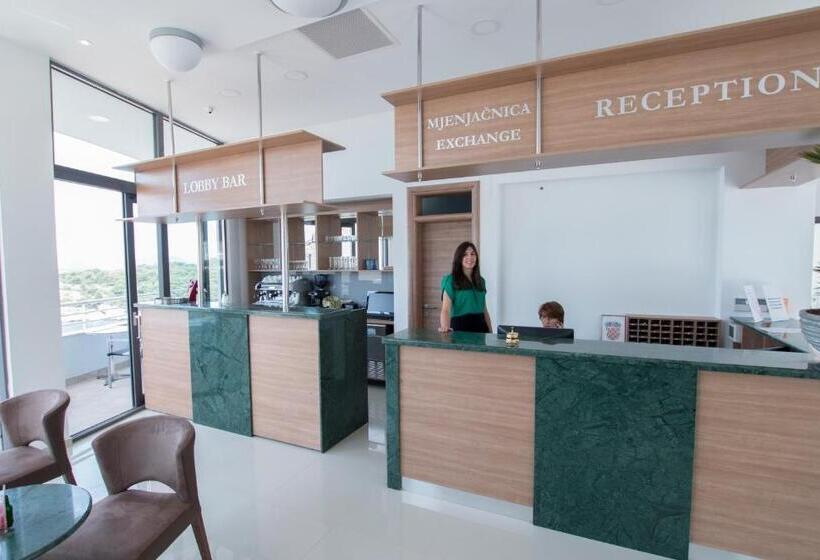 فندق Villa Paradiso 2