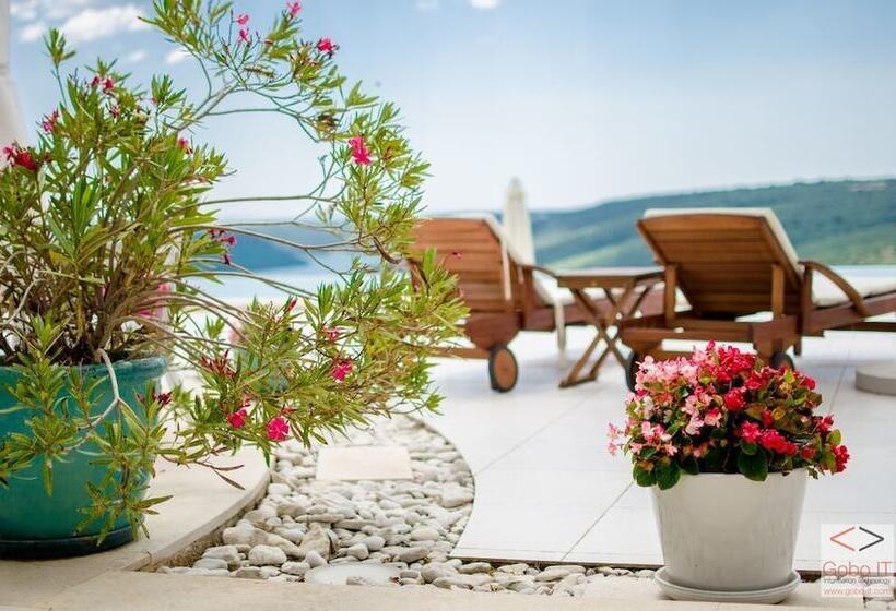 Villa Stefanija Small Boutique Hotel&restaurant