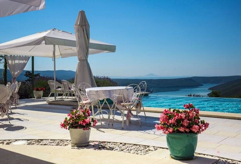 Villa Stefanija Small Boutique Hotel&restaurant