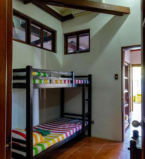 هاستل Ayo Homtel