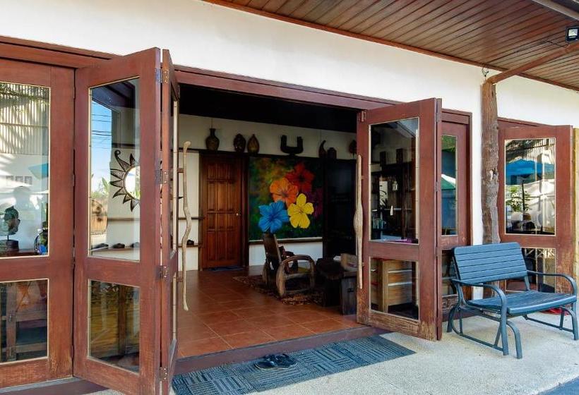 هاستل Ayo Homtel