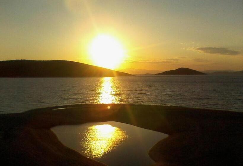 Alykes Hotel Apartments