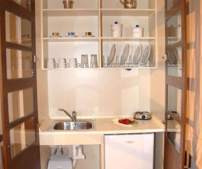 Alykes Hotel Apartments