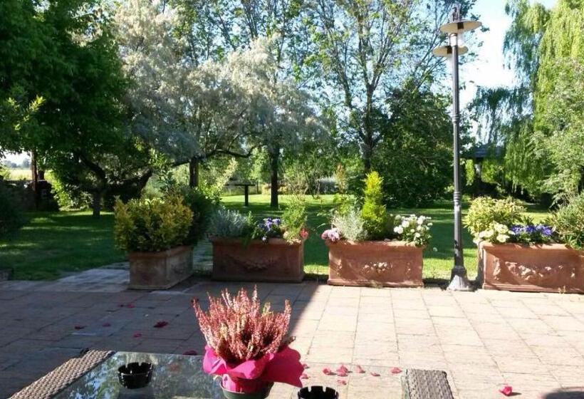 ベッドアンドブレックファースト Locanda Antico Casale Cesenatico