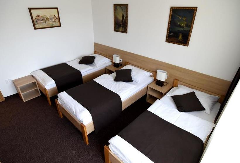 مبيت وإفطار Rooms Barba Niko Near Zagreb Airport